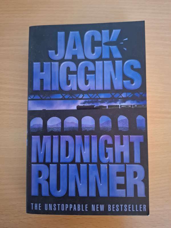 Midnight Runner : Jack Higgins  (Paperback)