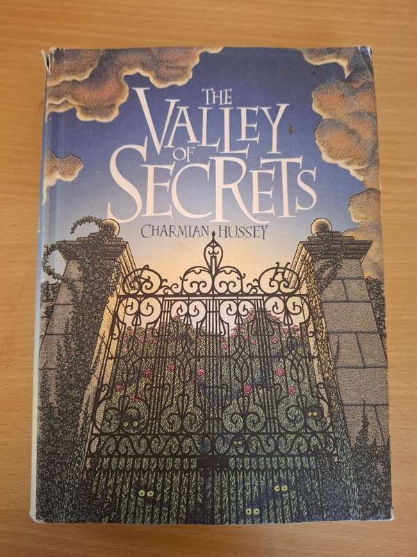 The Valley of Secrets : Charmian Hussey  (Hardcover)
