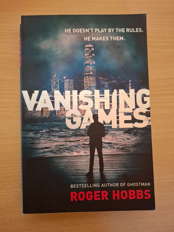 Vanishing Games by Roger Hobbs (Paperback)