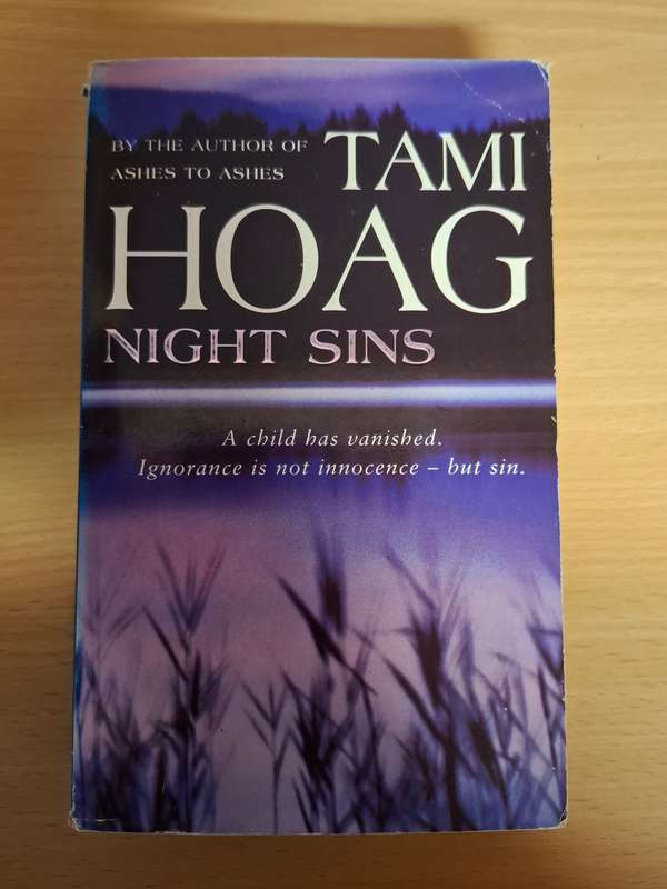 Night Sins: Tami Hoag (Paperback)