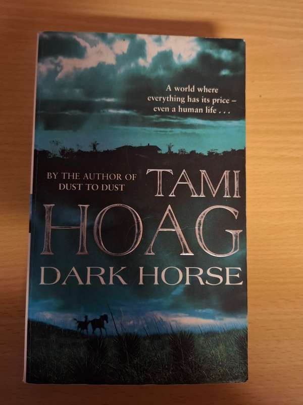 Dark Horse: Tami Hoag (Paperback)