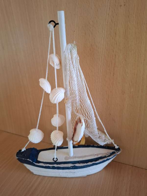 Small Blue & White Boat/Nautical Display with Shells - height 20cm width 15cm