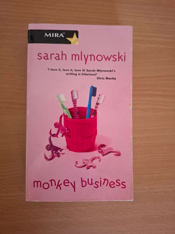 Monkey Business : Sarah Mlynowski  (Paperback)