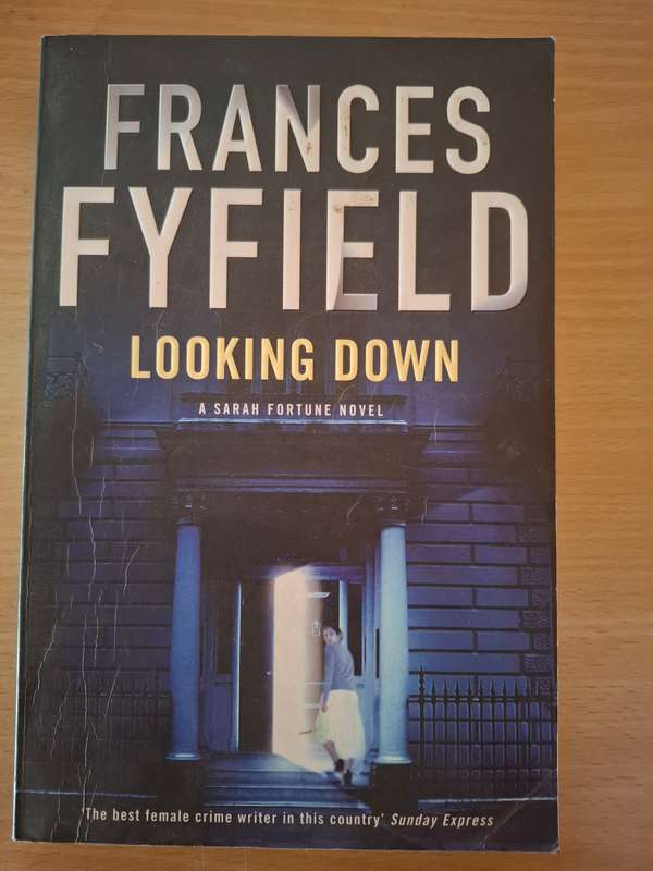 Looking Down: Frances Fyfield (Large Paperback)