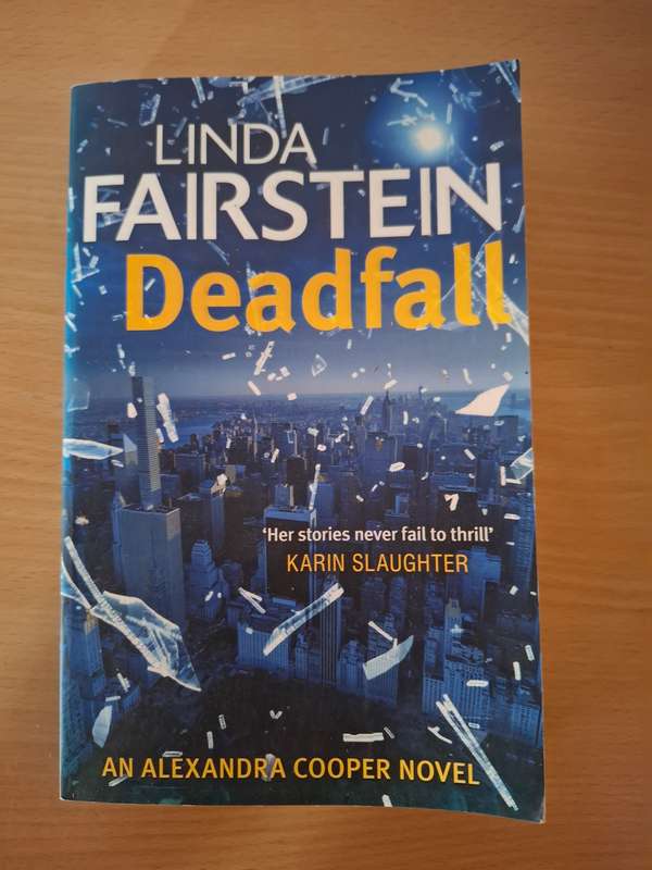 Deadfall : Linda Fairstein (Paperback)