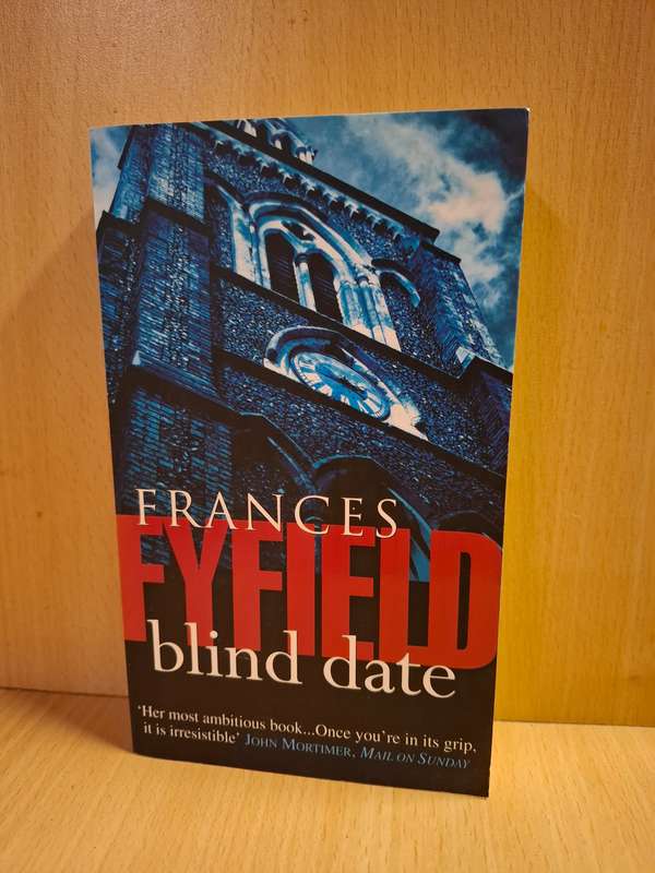 Blind Date: Frances Fyfield (Paperback)