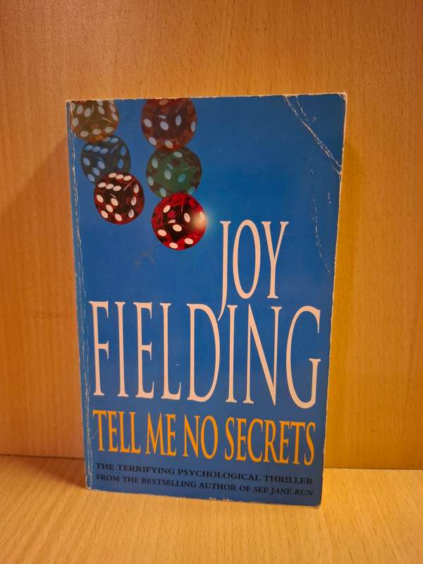 Tell Me No Secrets : Joy Fielding  (Paperback)
