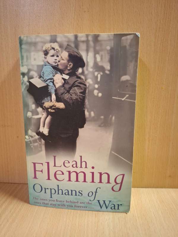 Orphans of War : Leah Fleming  (Paperback)