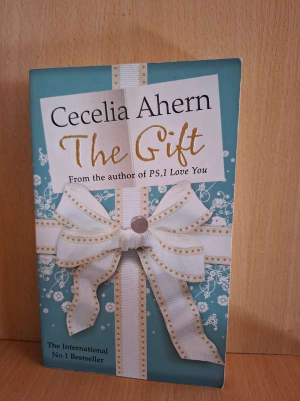 The Gift: Cecelia Ahern (Paperback)