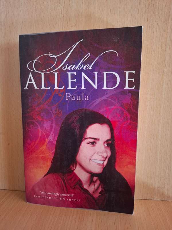 Paula : Isabel Allende  (Paperback)