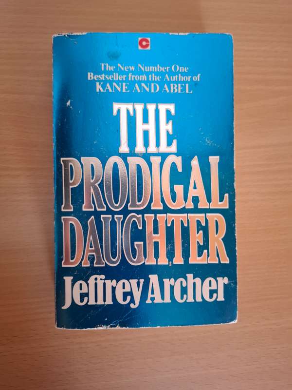 The Prodigal Daughter: Jeffrey Archer  (Paperback)
