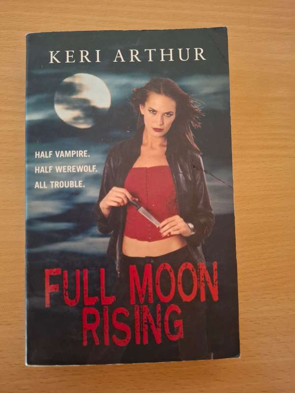 Full Moon Rising : Keri Arthur  (Paperback)