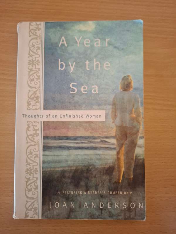 A Year by the Sea : Joan Anderson  (Paperback)