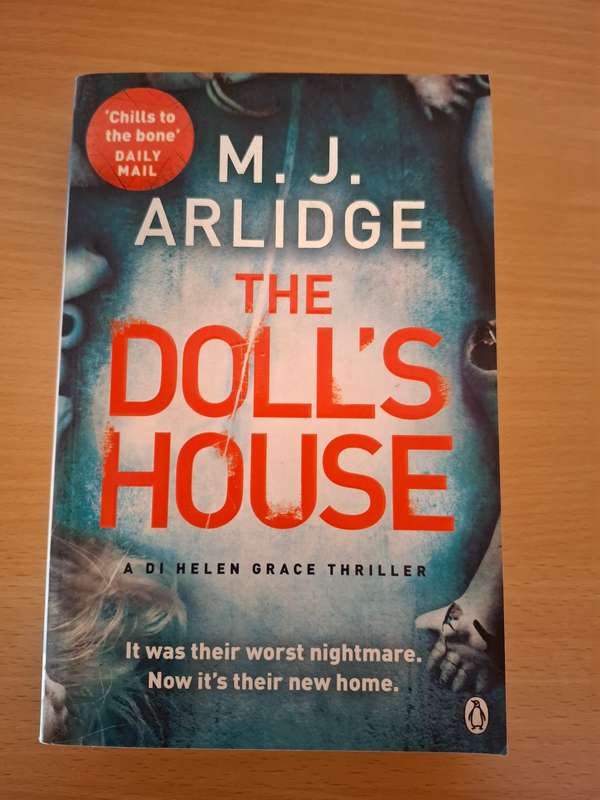 The Doll`s House : M.J. Arlidge  (Paperback)
