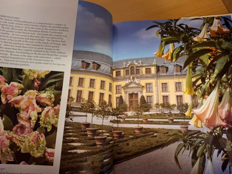 Flora in Focus - Baroque Gardens  (Hardcover)