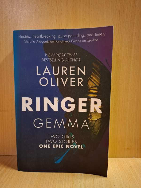 Ringer - Lyra : Lauren Oliver (Paperback)