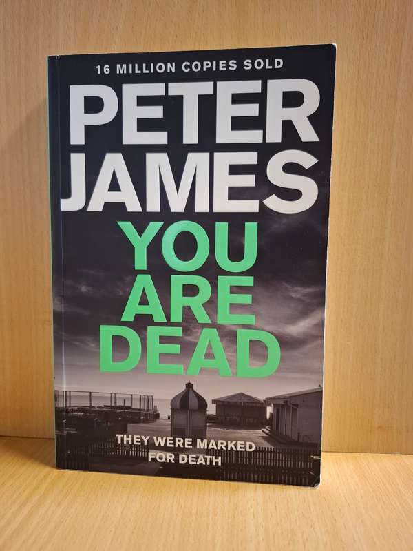 Are You Dead : Peter James  (Large Paperback)