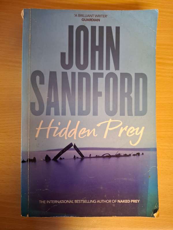 Hidden Prey : John Sandford  (Large Paperback)