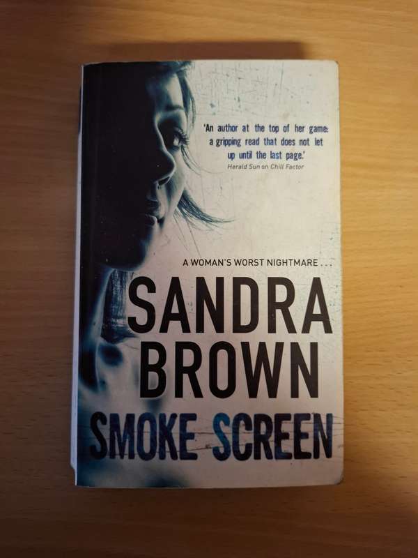 Smoke Screen: Sandra Brown (Paperback)