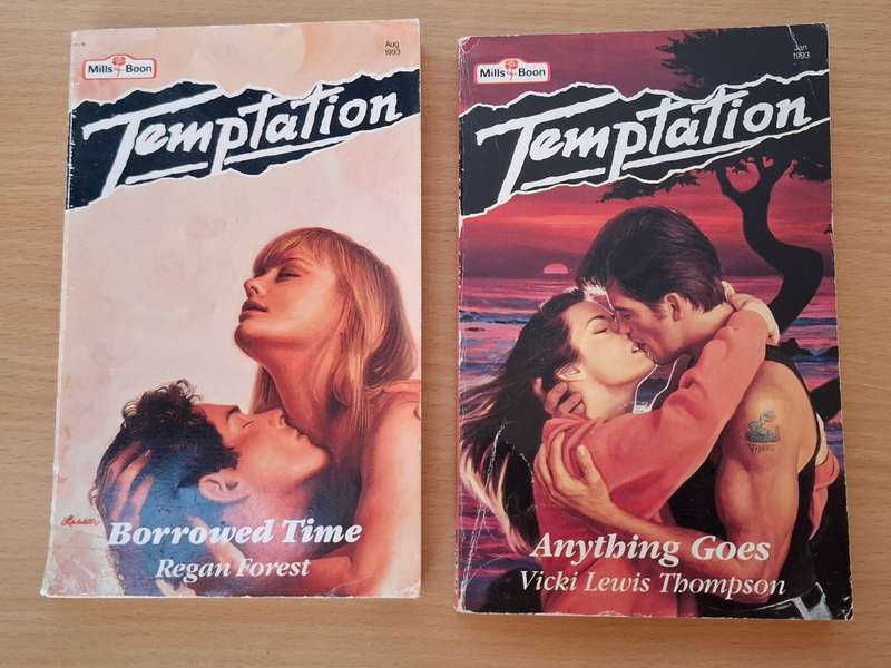 Lot of 10 Mills & Boon Books