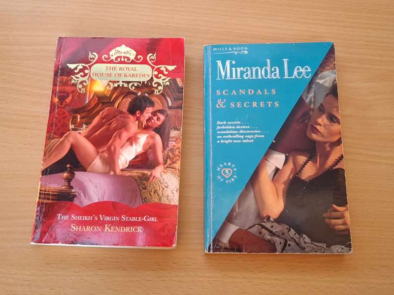 Lot of 10 Mills & Boon Books