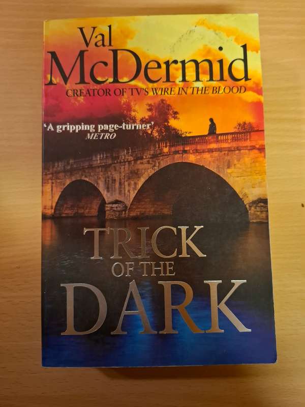 Trick of The Dark : Val McDermid  (Paperback)