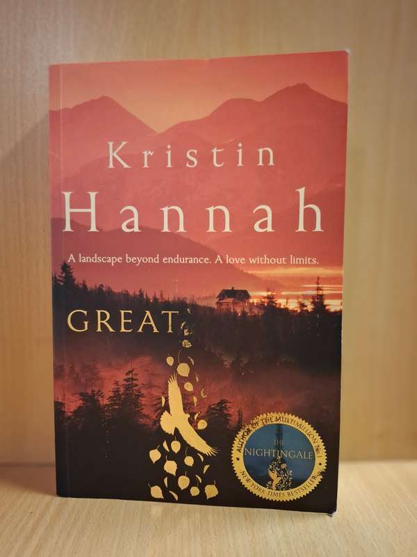 The Great Alone : Kristin Hannah  (Large Paperback)