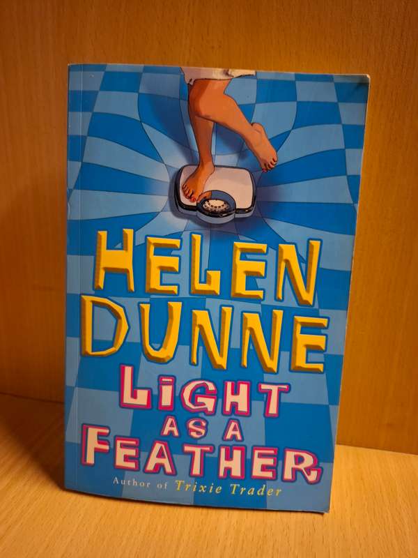 Light as a Feather : Helen Dunne  (Paperback)