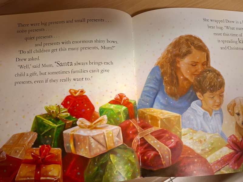 The Spirit of Christmas - A Tradition of Giving : Nicky Benson, Jason Cockcroft (Hardcover)
