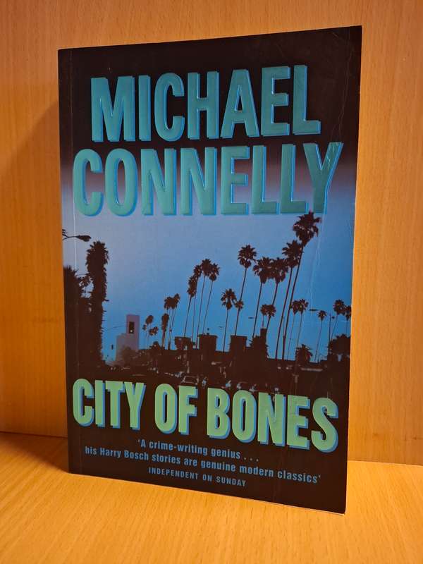City of Bones : Michael Connelly  (Paperback)