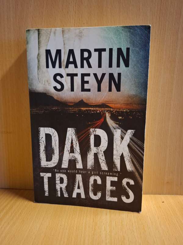Dark Traces : Martin Steyn  (Paperback)