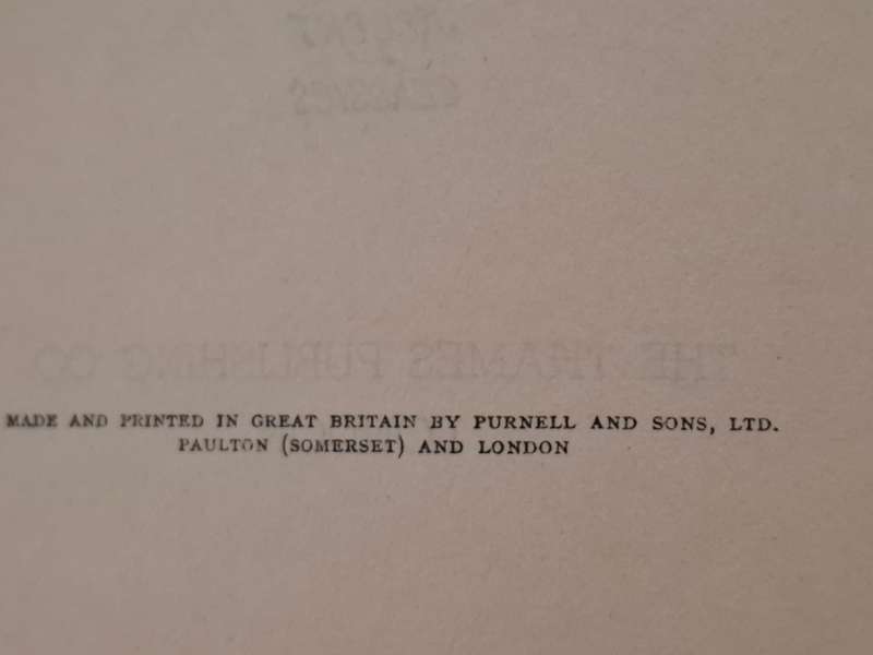 Great Expectations by Charles Dickens  (Hardcover)