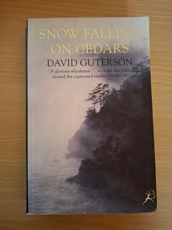 Snow Falling on Cedars: David Guterson (Paperback)