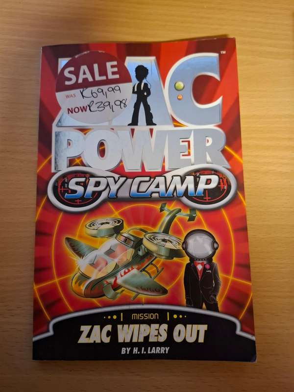 Zac Power Spy Camp - Zac Wipes Out by H.I. Larry (Paperback)