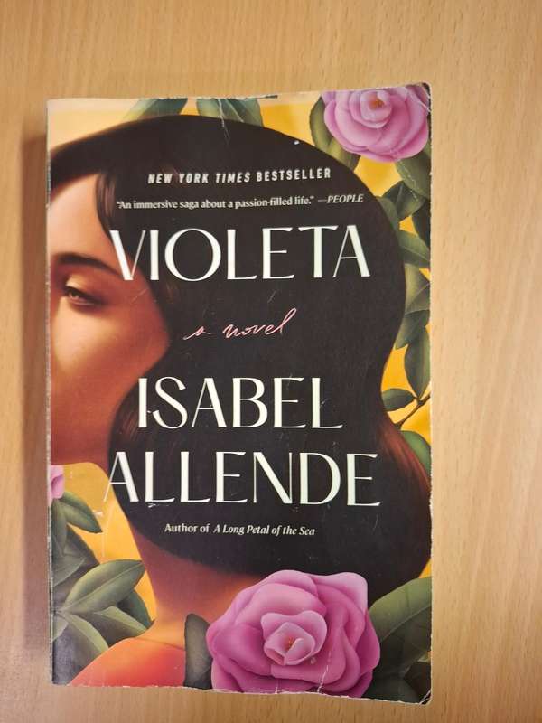 Violeta : Isabel Allende (Paperback)
