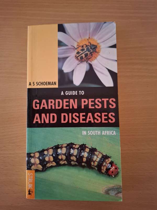 A Guide to Garden Pests and Diseases in South Africa : A.S. Schoeman  (Paperback)