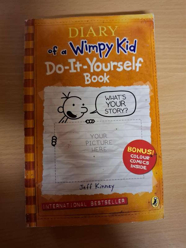 Diary of a Wimpy Kid (Do-It-Yourself Book) Jeff Kinney  (Paperback)