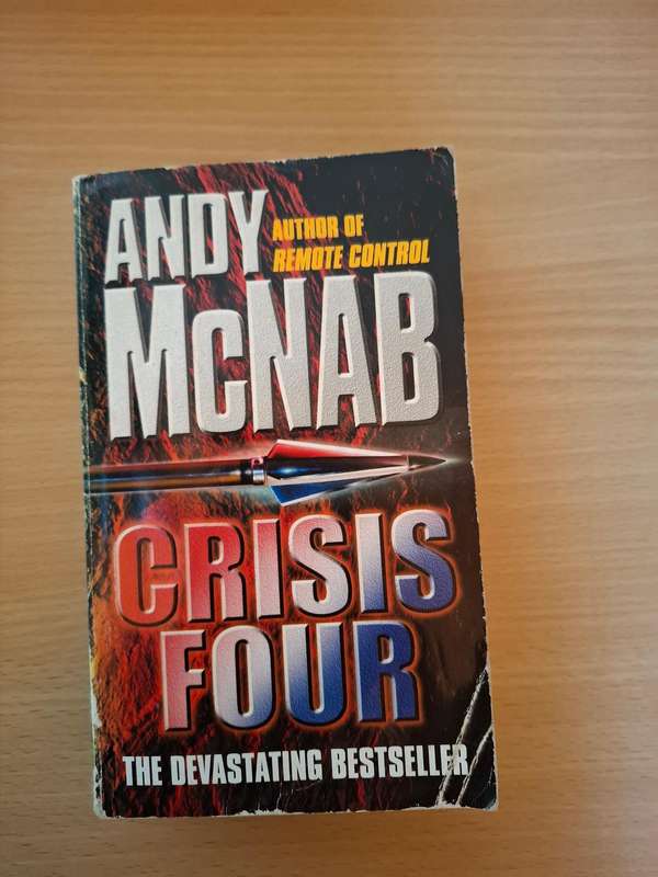 Crisis Four : Andy McNab  (Paperback)