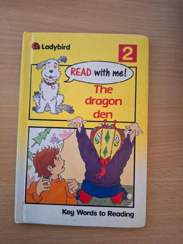 Ladybird Read with Me - The Dragon Den (Hardcover)