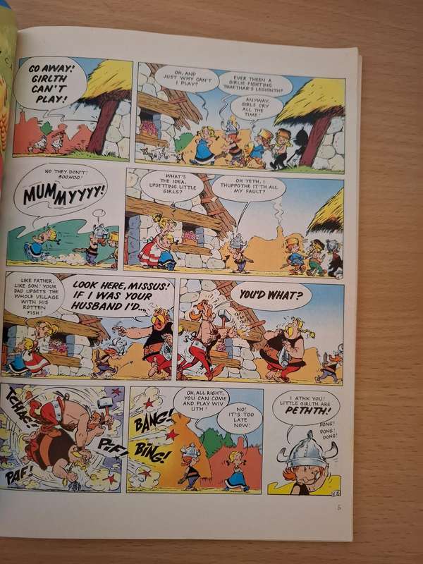 Asterix and The Secret Weapon - Goscinny and Uderzo (Book 32) Paperback