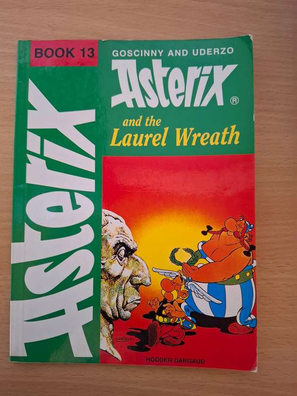 Asterix and The Laurel Wreath - Goscinny and Uderzo (Book 13) Paperback