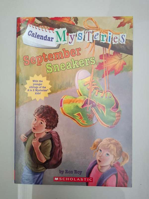 Calendar Mysteries - September Sneakers by Ron Roy  (Paperback)