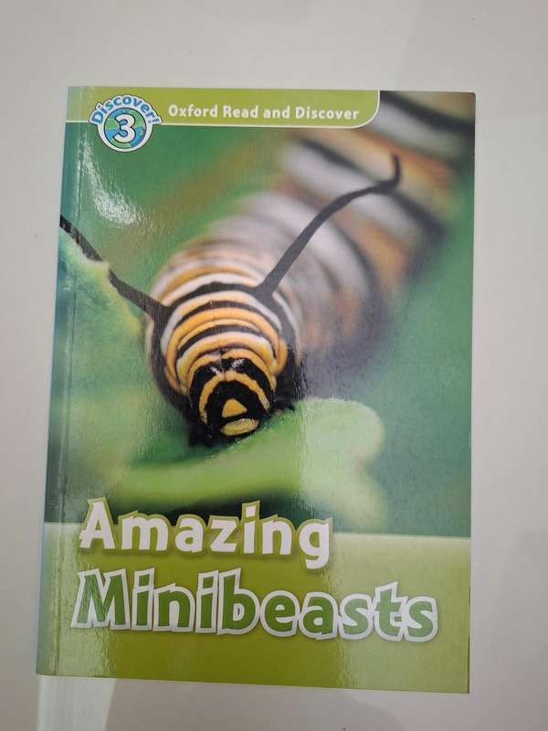 Oxford Read and Discover - Amazing Minibeasts  (Paperback)