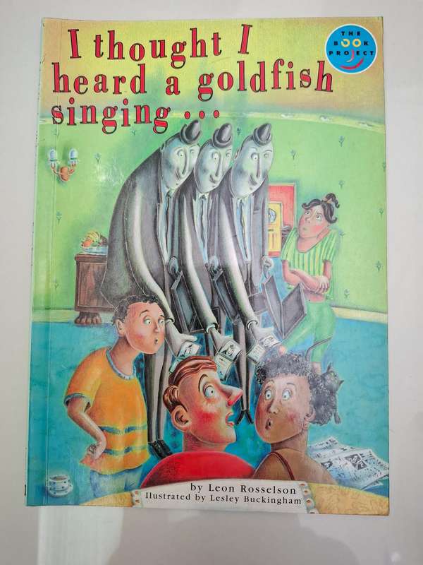 Usborne Puzzle Adventures - The Ghost in the Mirror: Karen Dolby (Paperback)