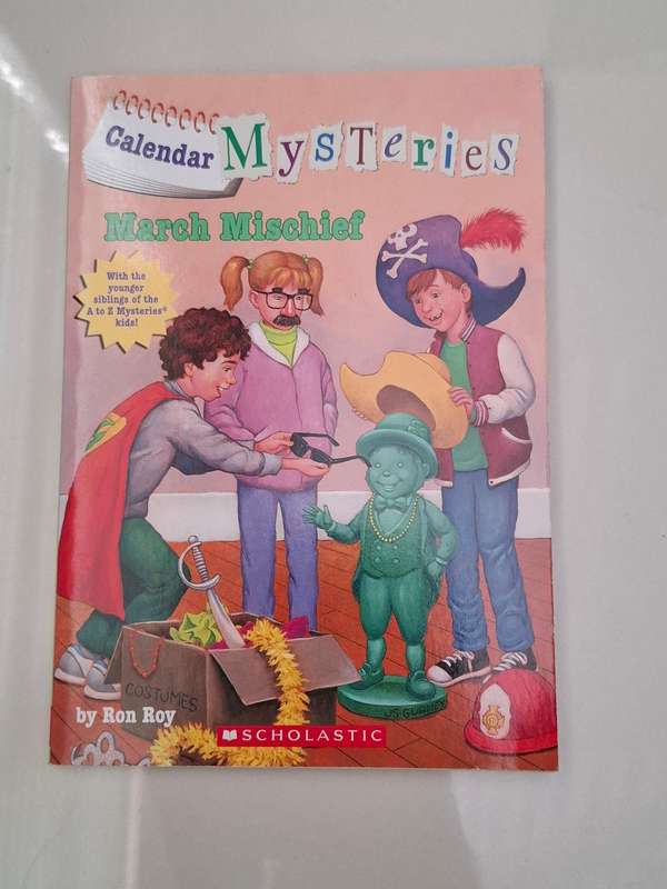 Calendar Mysteries - March Mischief by Ron Roy  (Paperback)