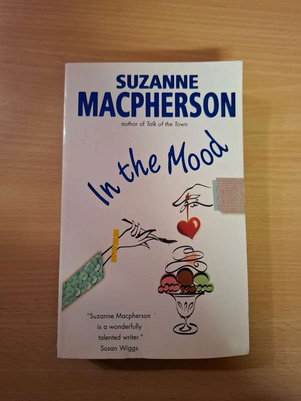 In the Mood : Suzanne Macpherson  (Paperback)