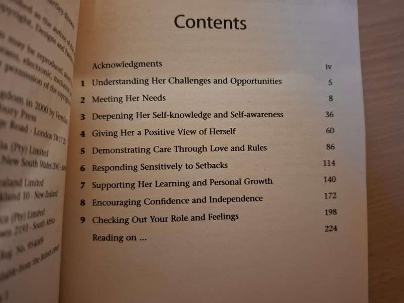 Self-Esteem for Girls - 100 Tips for Raising Happy and Confident Children: E. Hartley-Brewer