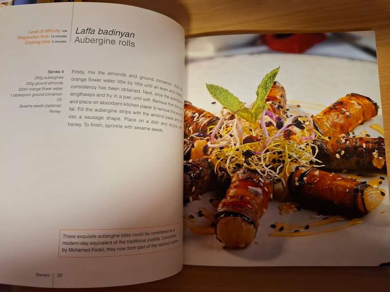World Cuisine - Morocco (Dishes by Mohamed Fedal, Frederic Fetiveau, Fatema Hal) Paperback