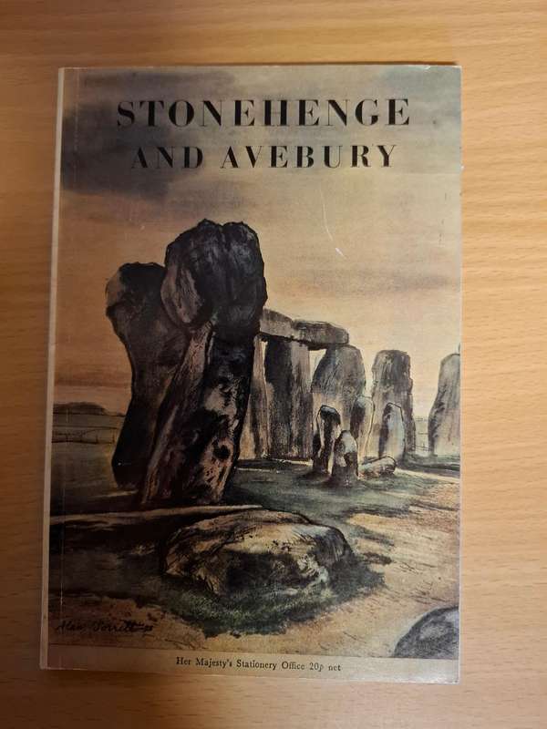 Stonehenge and Avebury and Neighbouring Monuments: Richard John Copland Atkinson (Paperback)