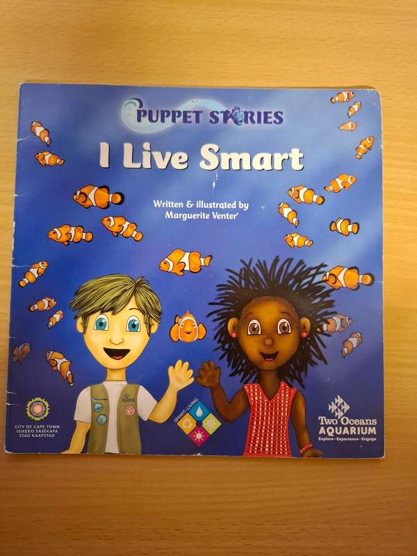Puppet Stories - I Live Smart : Marguerite Venter (Paperback)